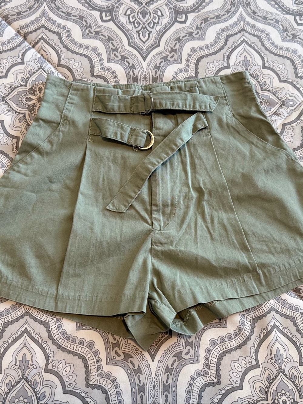 H&M Olive Green High-Waist Pleated Shorts with D-Ring Belt